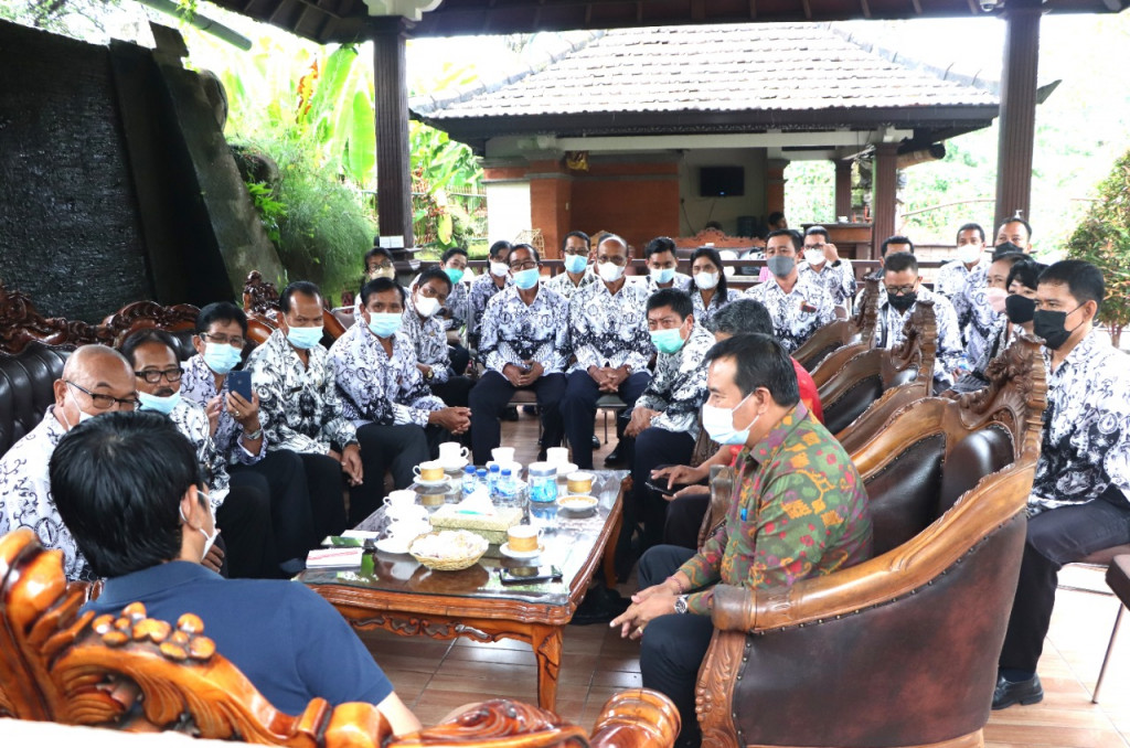 Sekda Badung Terima Audiensi Pengurus PGRI Kabupaten Badung